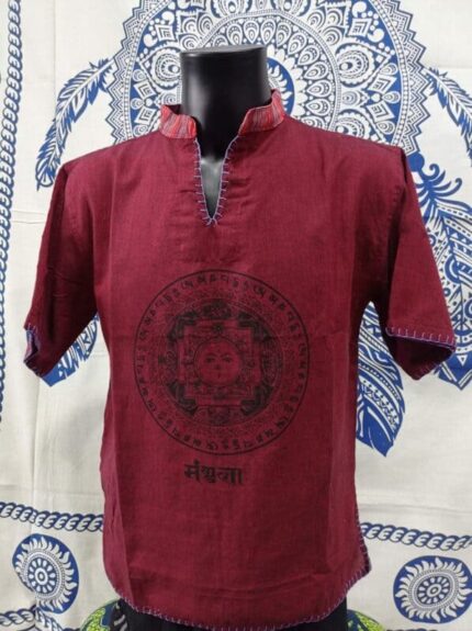 Camisa Mao granate de algodón Nepal con mandala tibetano en blockprint y pespuntes a mano.