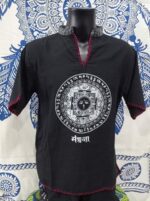 Camisa Mao negro de algodón Nepal con mandala tibetano en blockprint y pespuntes a mano.